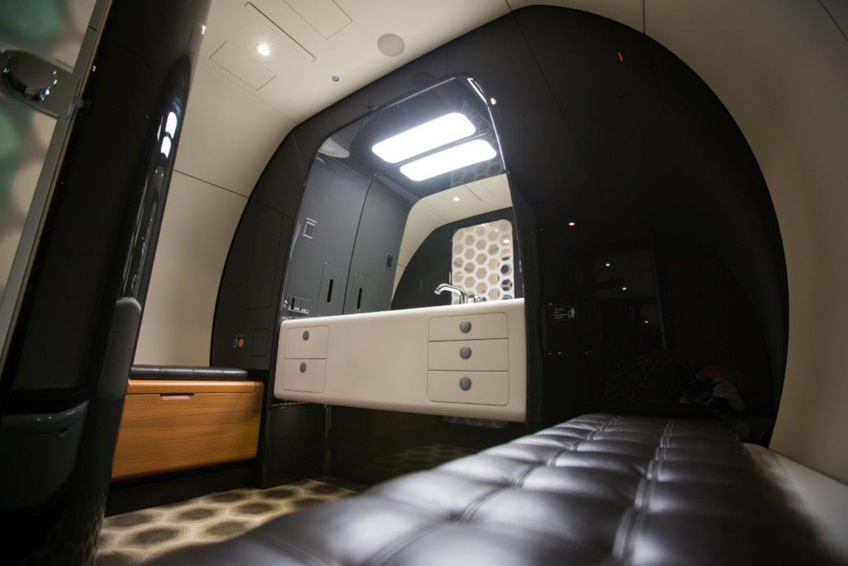 Luxurious jet bathroom